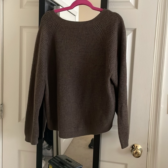 Vince Olive green waffle sweater - Picture 2 of 3